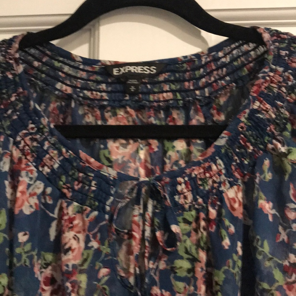 Express Top - Picture 2 of 6
